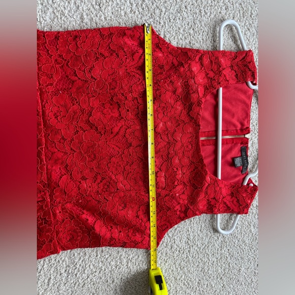 Suzy Shier Lace Dress - Picture 11 of 11